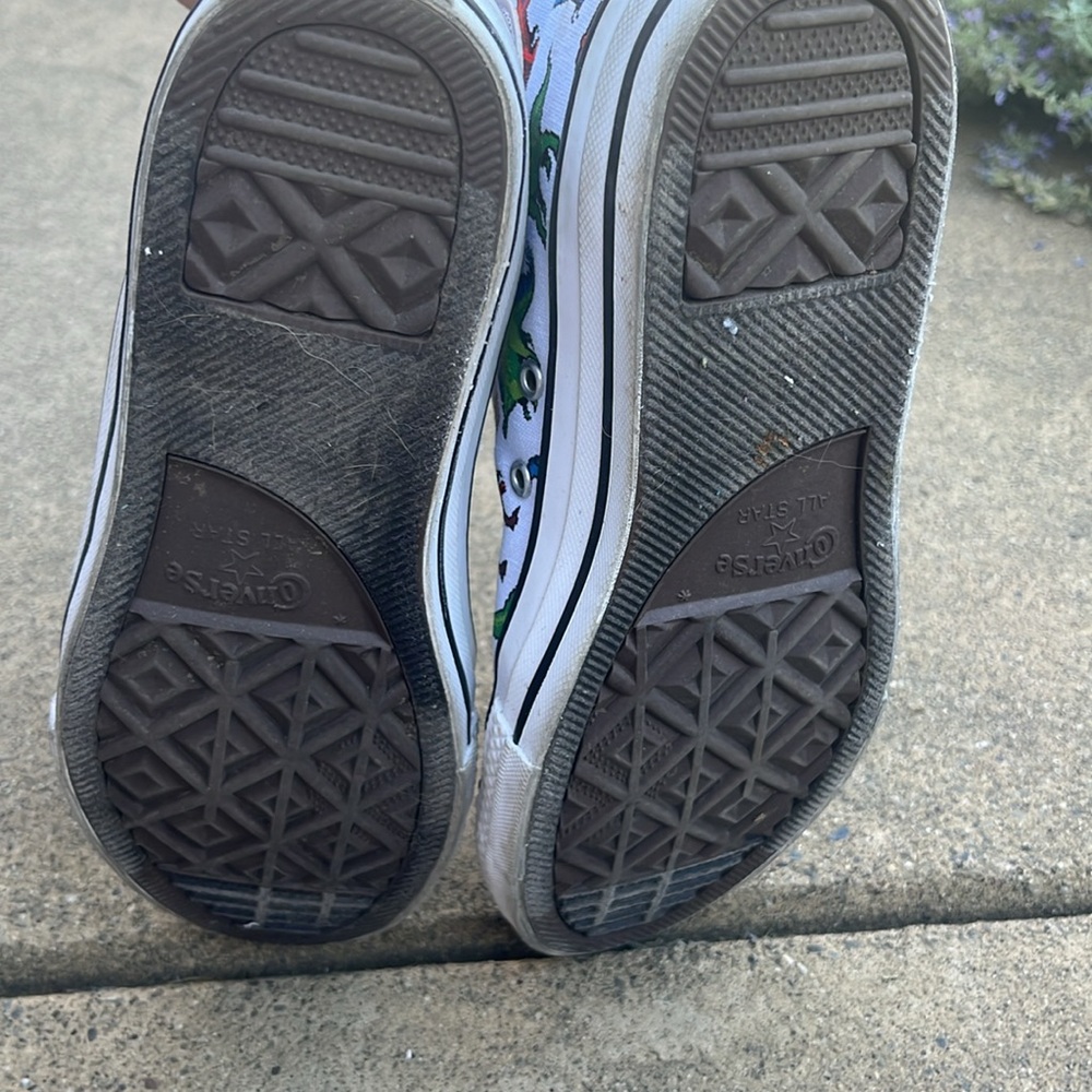 Converse Multi- Colored Dinosaur Print- Size 7 W - image 8